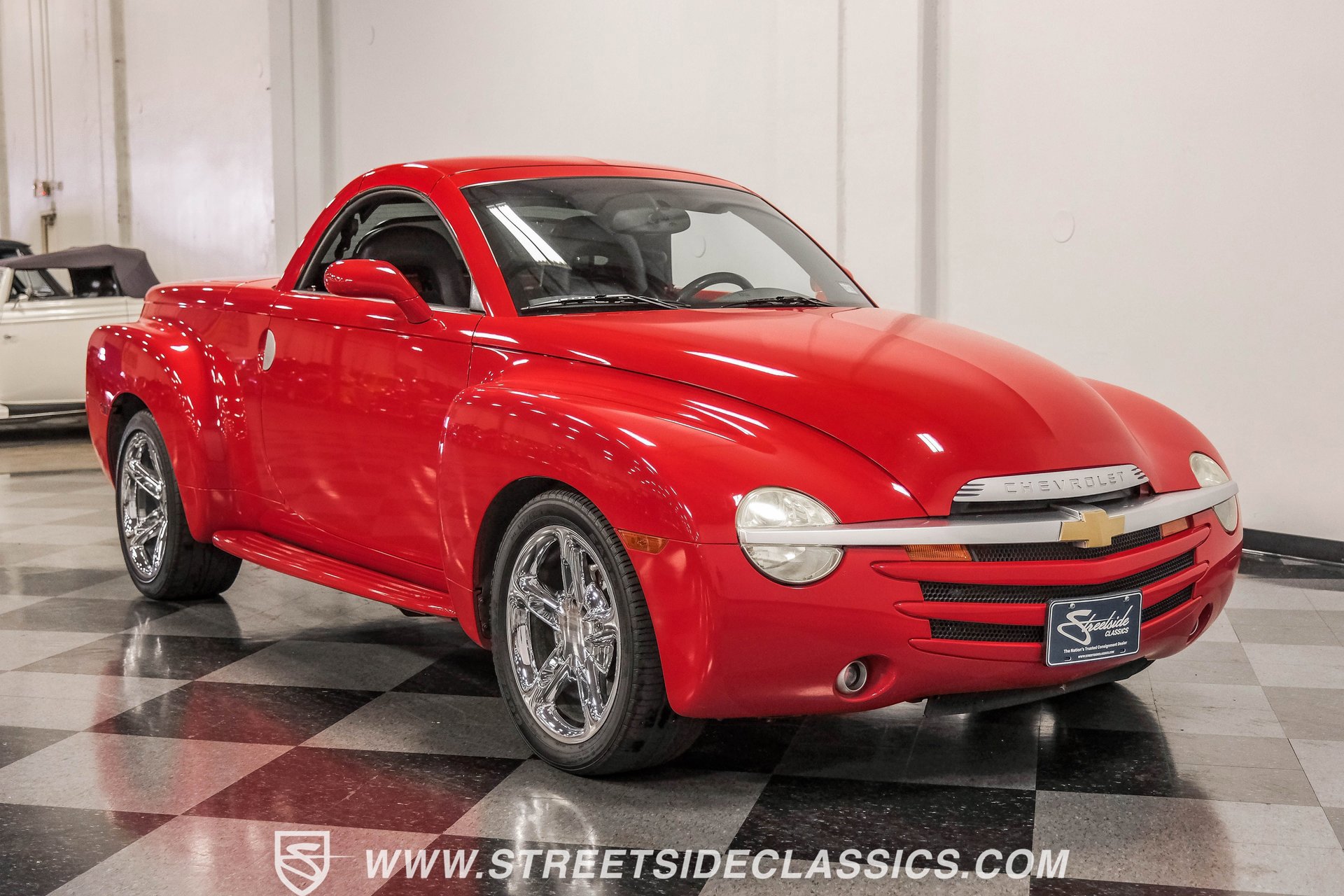 Used 2003 Chevrolet SSR w/ Preferred Equipment Group image 18