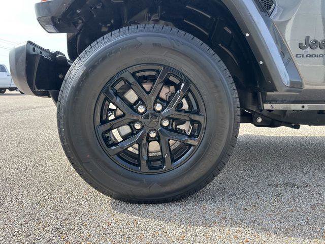 Certified 2022 Jeep Gladiator Sport image 51