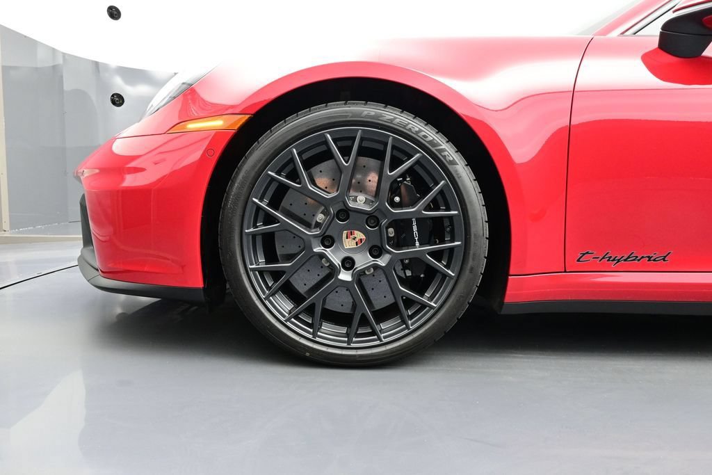 Certified 2026 Porsche 911 Carrera 4 GTS AWD/4WD image 6