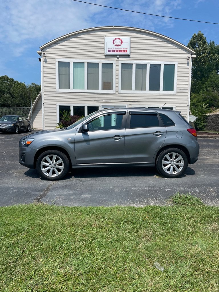 Used 2015 Mitsubishi Outlander Sport ES FWD image 2
