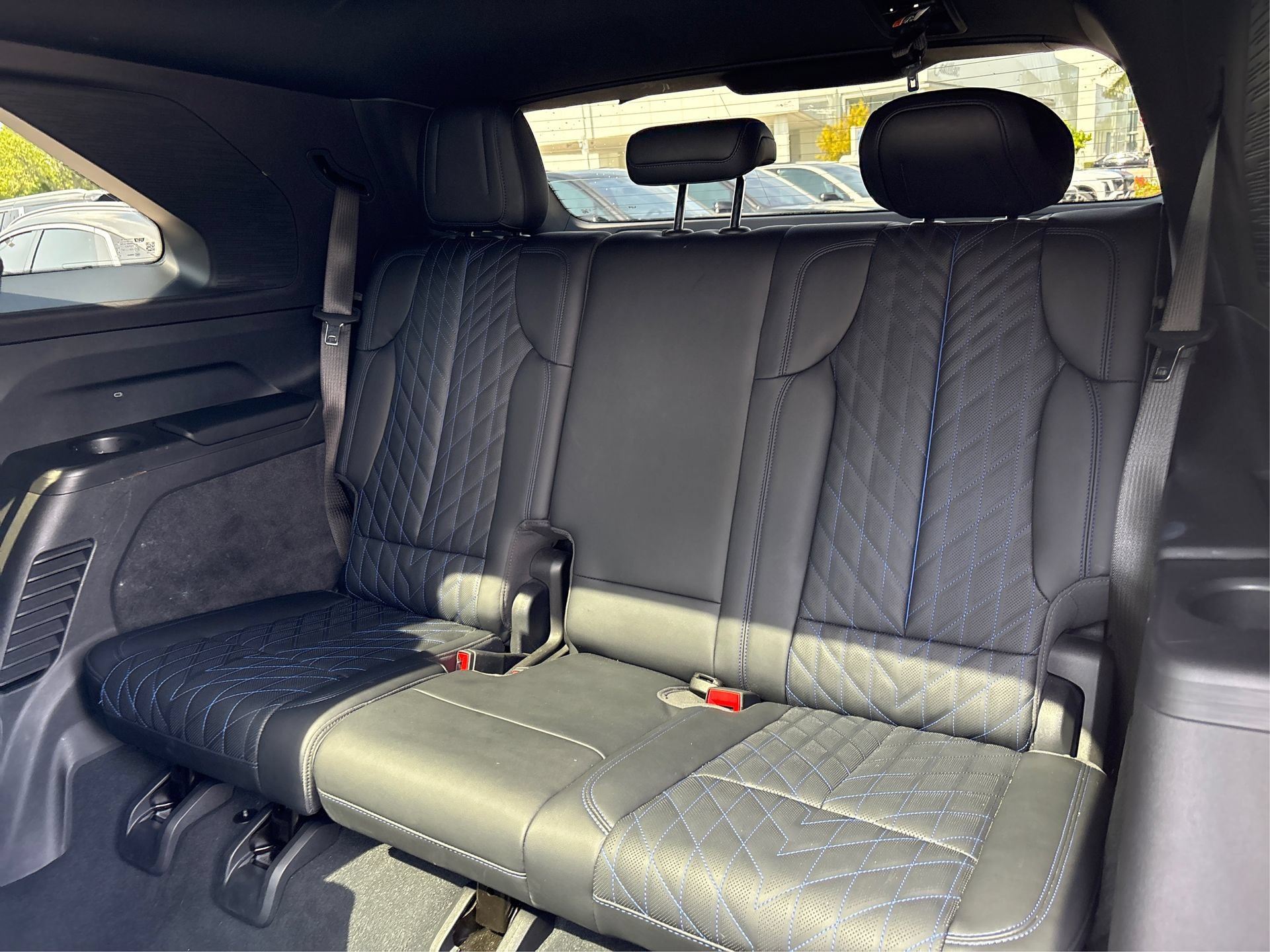 Used 2025 Cadillac Escalade IQ Luxury 1 AWD/4WD image 16