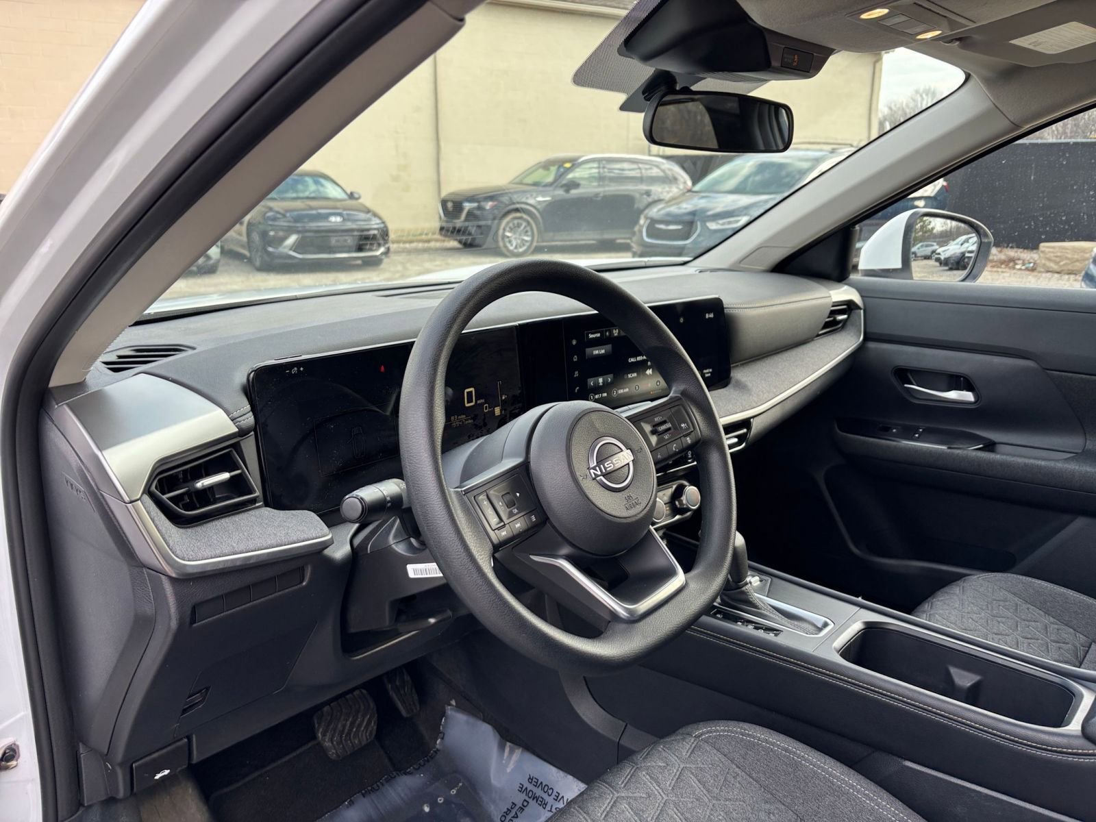 Used 2025 Nissan Kicks SV AWD/4WD image 33