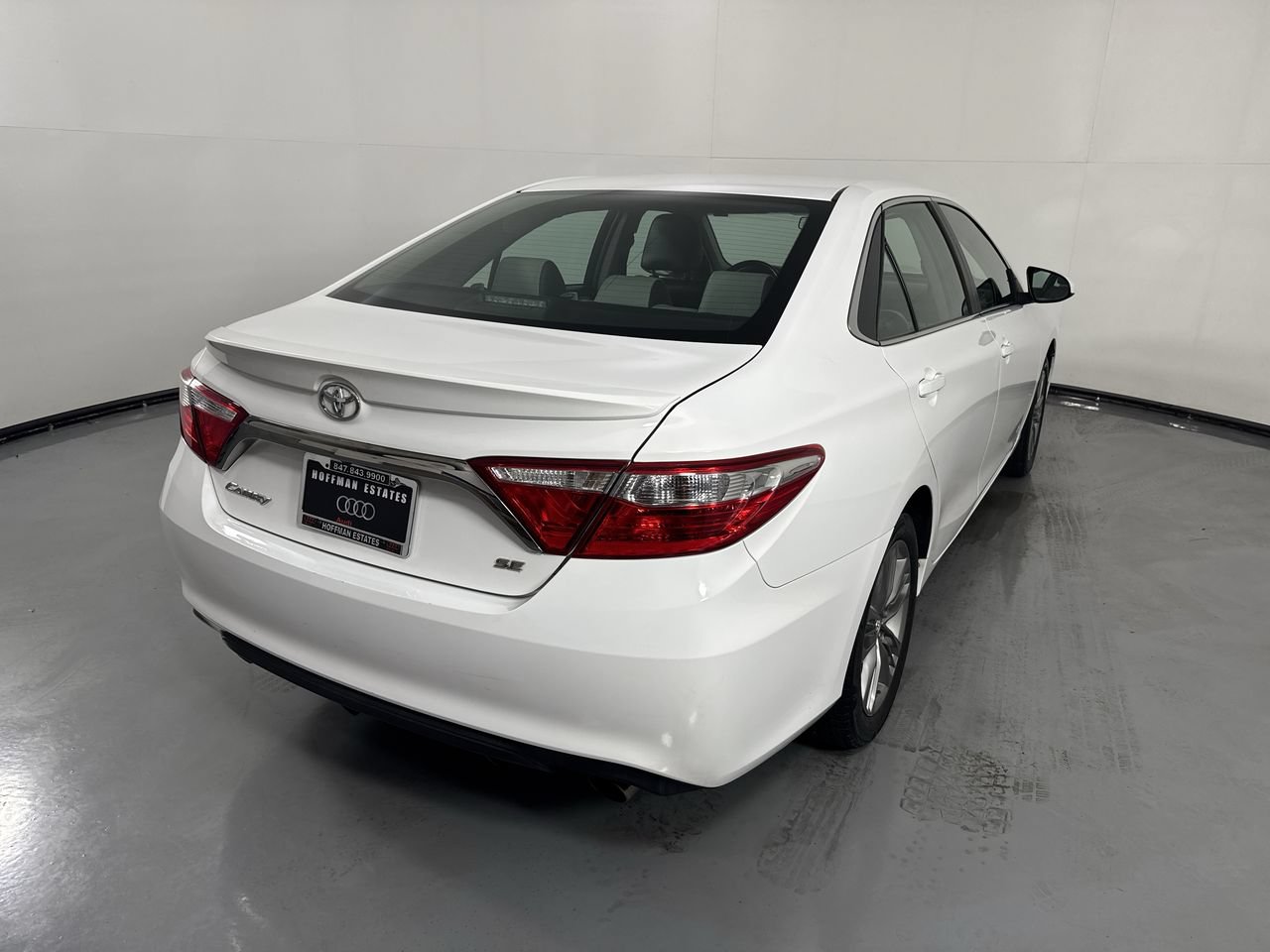 Used 2017 Toyota Camry SE FWD image 5