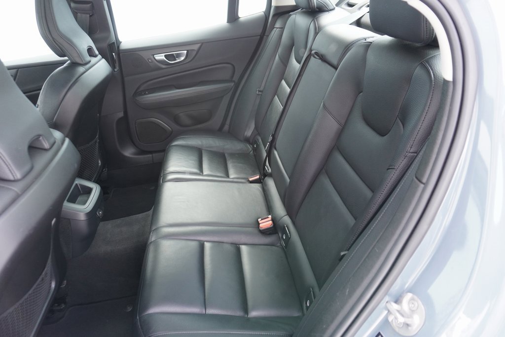 Used 2024 Volvo S60 B5 Plus image 32