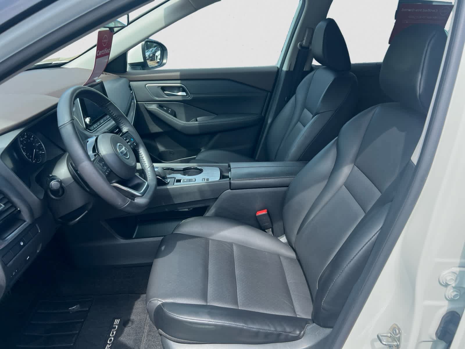 Certified 2021 Nissan Rogue SV w/ Premium Package FWD image 16