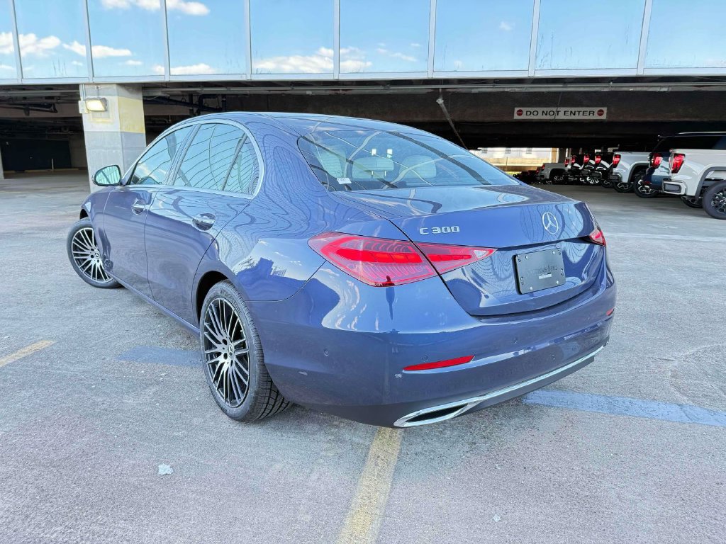 Used 2026 Mercedes-Benz C 300 Sedan image 4