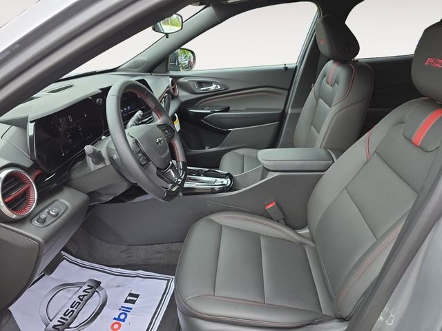 Used 2026 Chevrolet Trax RS w/ Sunroof Package FWD image 9