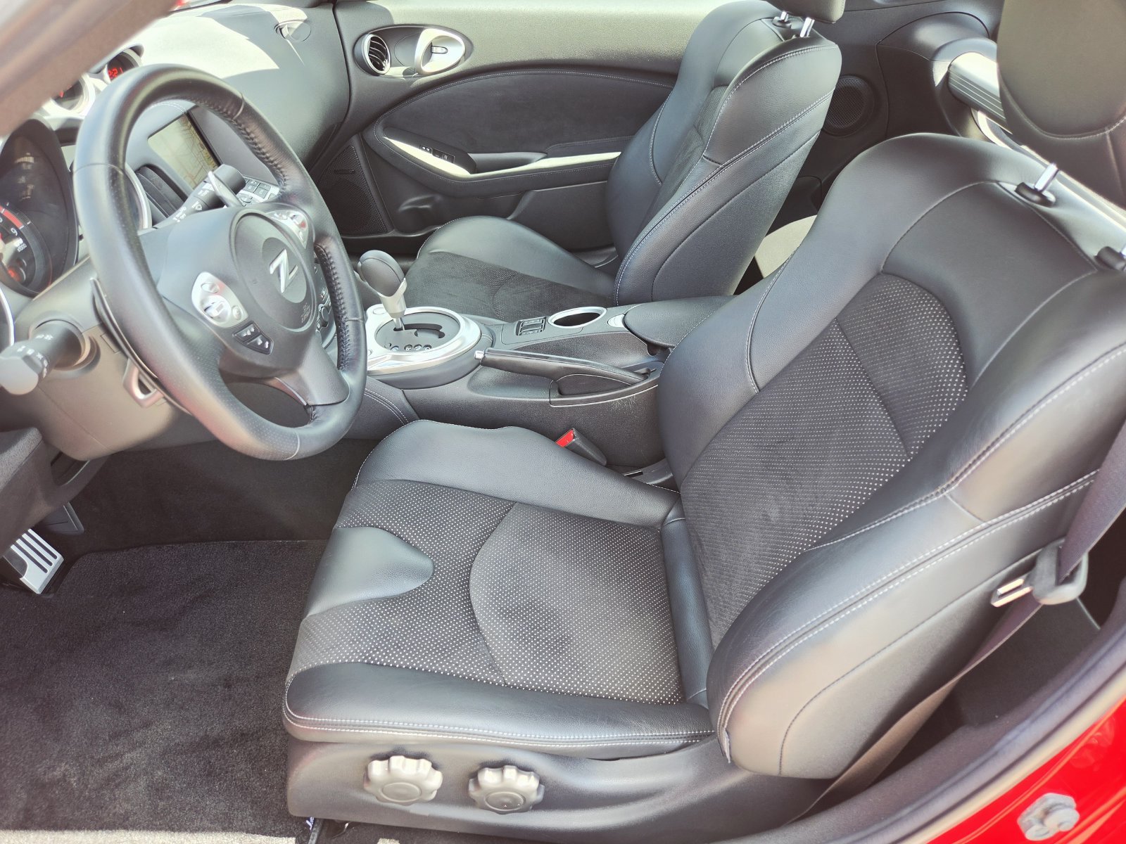 Used 2013 Nissan 370Z Touring w/ Sport Pkg RWD image 14