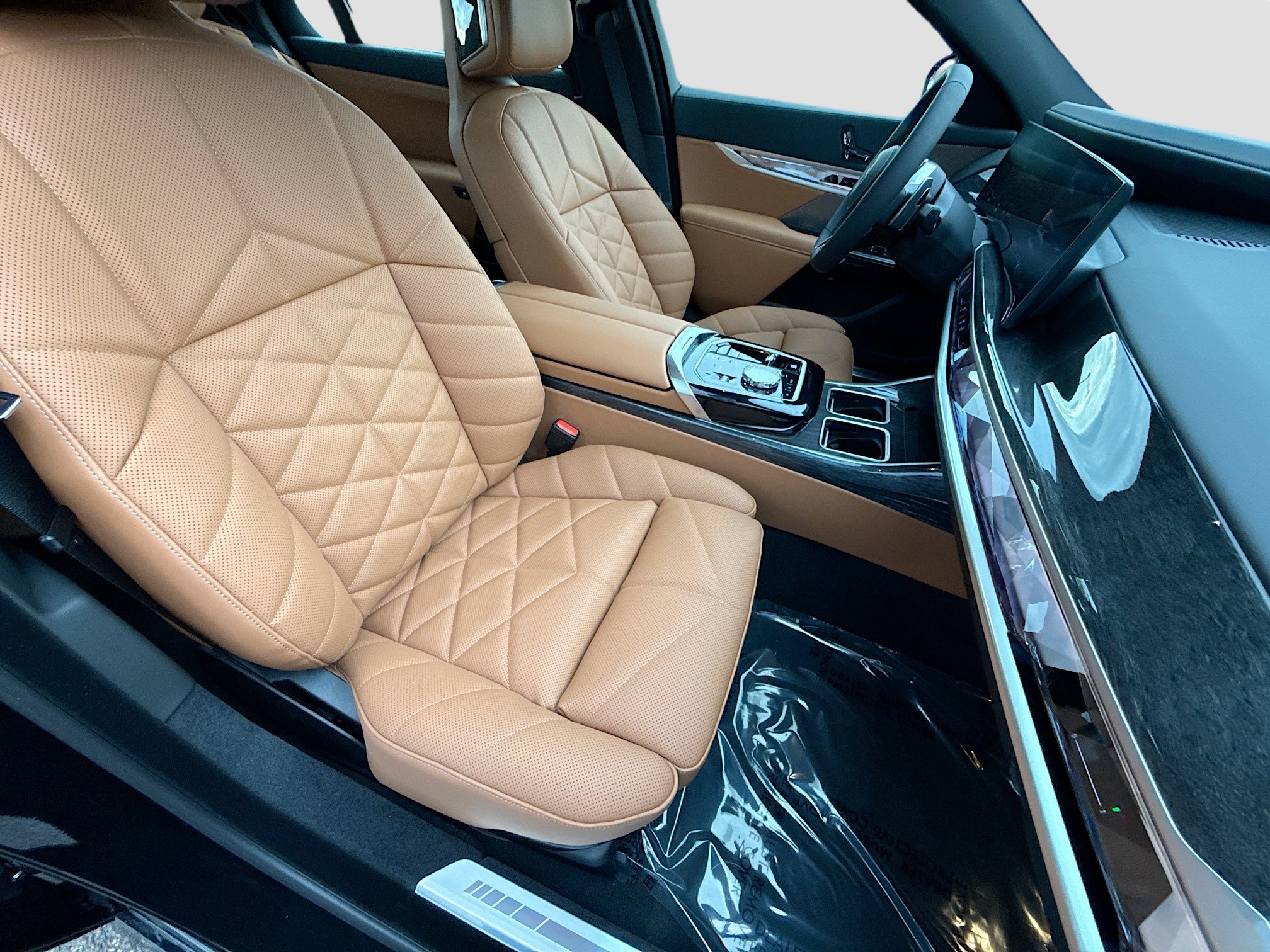 New 2026 BMW 740i xDrive w/ Premium Package image 15