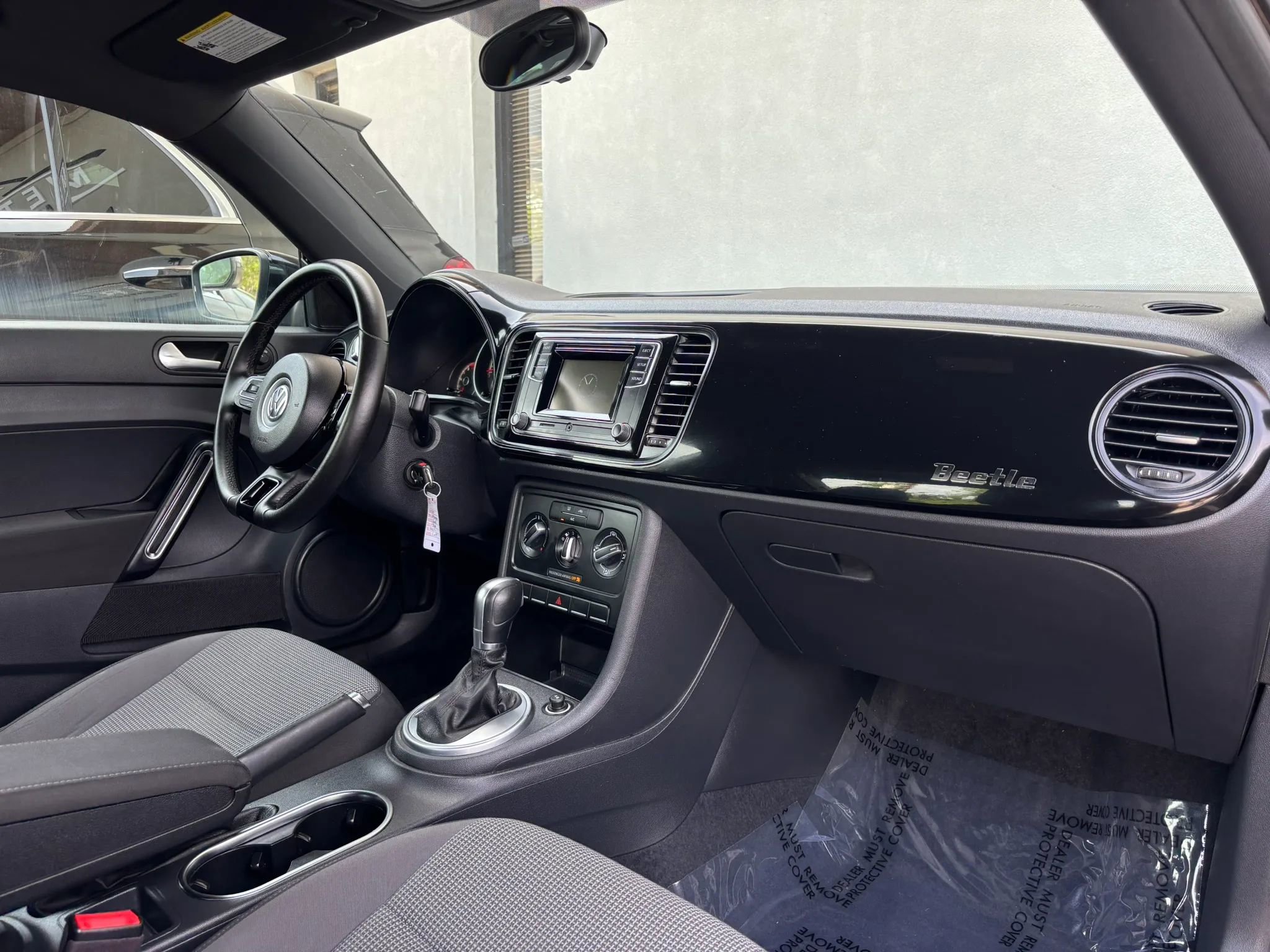 Used 2019 Volkswagen Beetle 2.0T S image 17