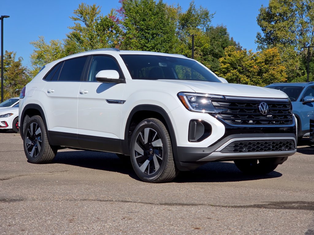 New 2026 Volkswagen Atlas Cross Sport SE AWD/4WD image 2