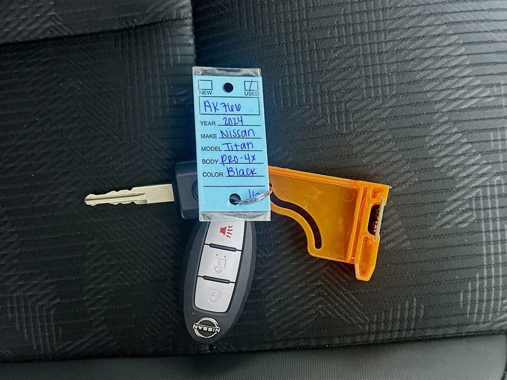 Used 2024 Nissan Titan PRO-4X w/ Off Road Protection Package image 36