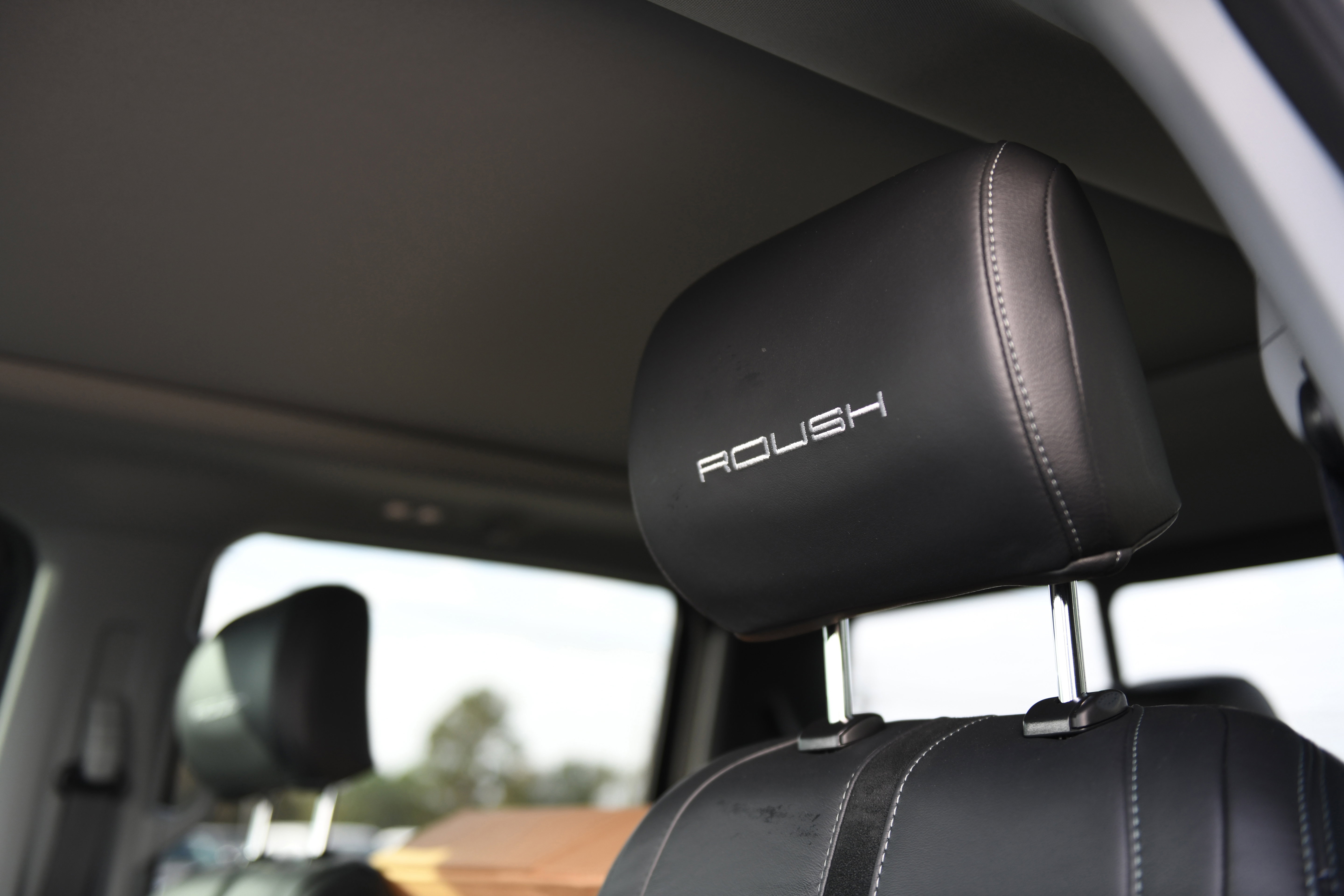 New 2026 Ford F250 Lariat w/ Black Appearance Package image 32