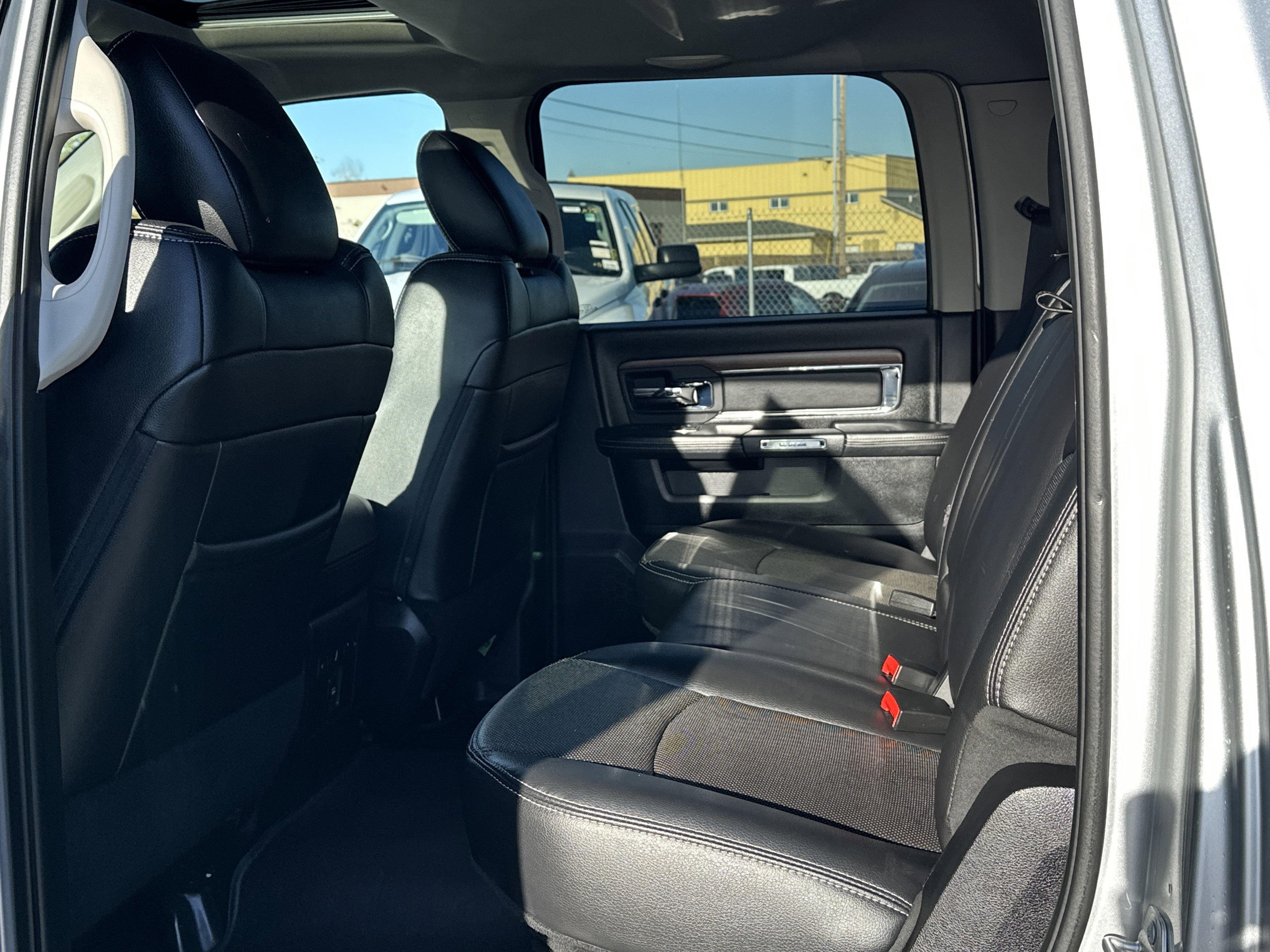 Used 2016 RAM 2500 Laramie w/ Convenience Group image 11