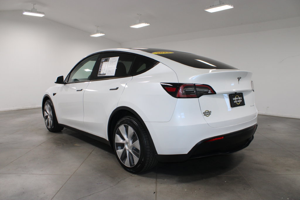Used 2023 Tesla Model Y Long Range AWD/4WD image 7