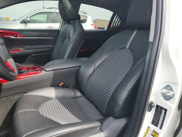 Used 2022 Toyota Camry SE w/ Cold Weather Package image 22