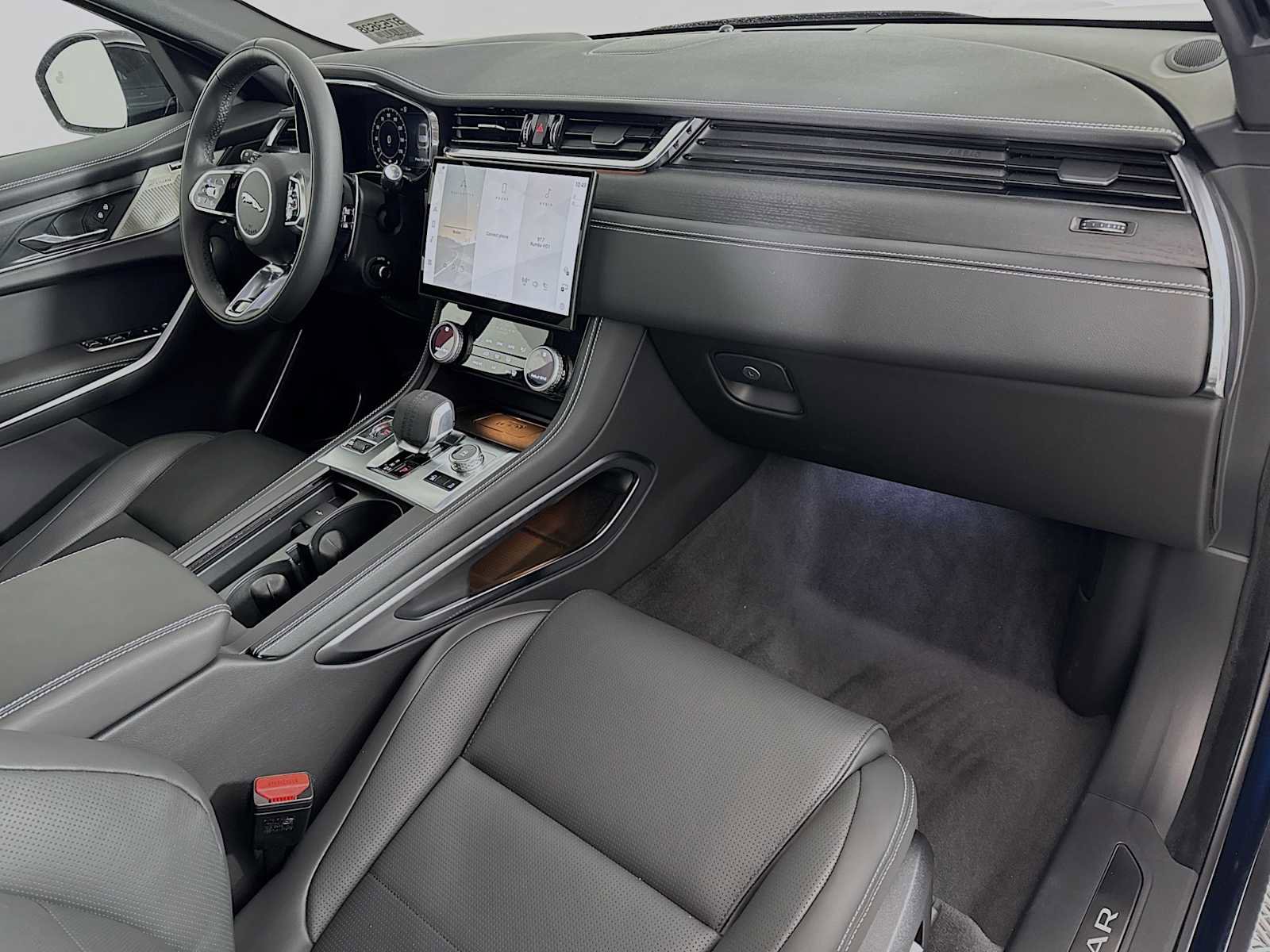 New 2025 Jaguar F-PACE R-Dynamic S AWD/4WD image 29