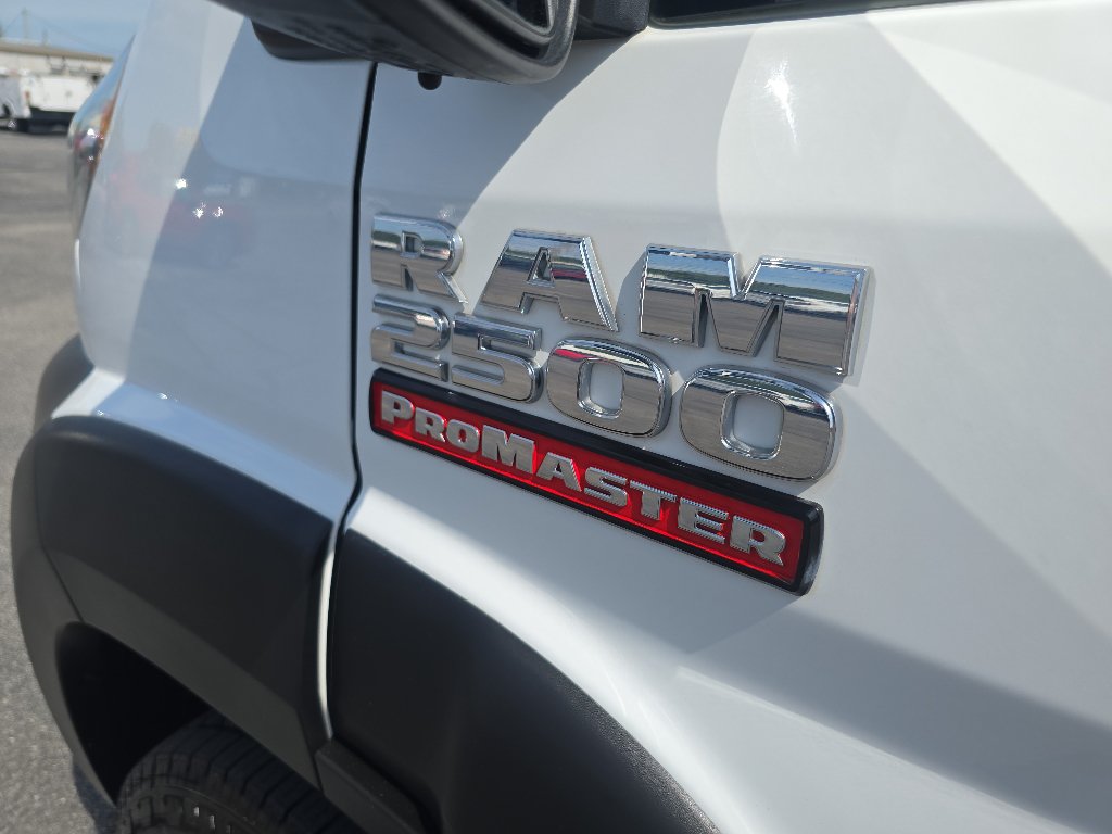 Used 2022 RAM ProMaster 2500 w/ Convenience Group FWD image 18