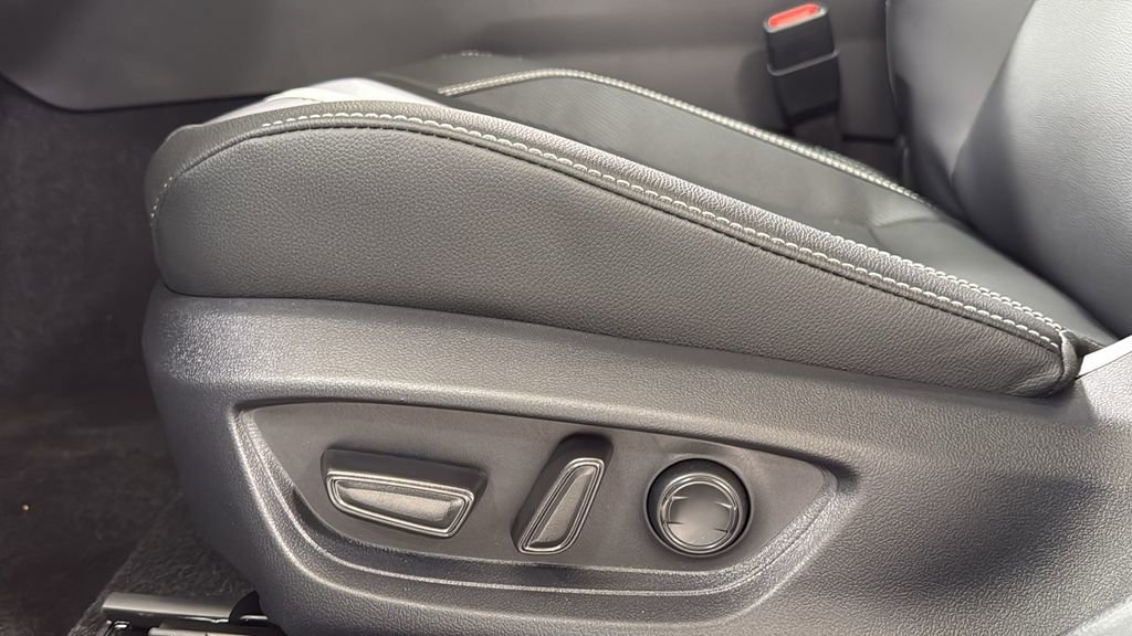 Used 2026 Toyota Camry SE image 15