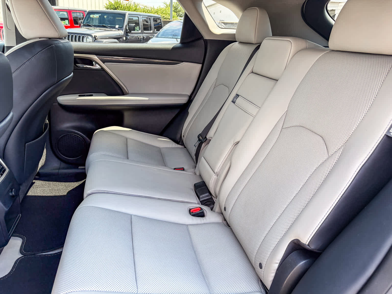 Used 2017 Lexus RX 350 FWD w/ Accessory Package image 17