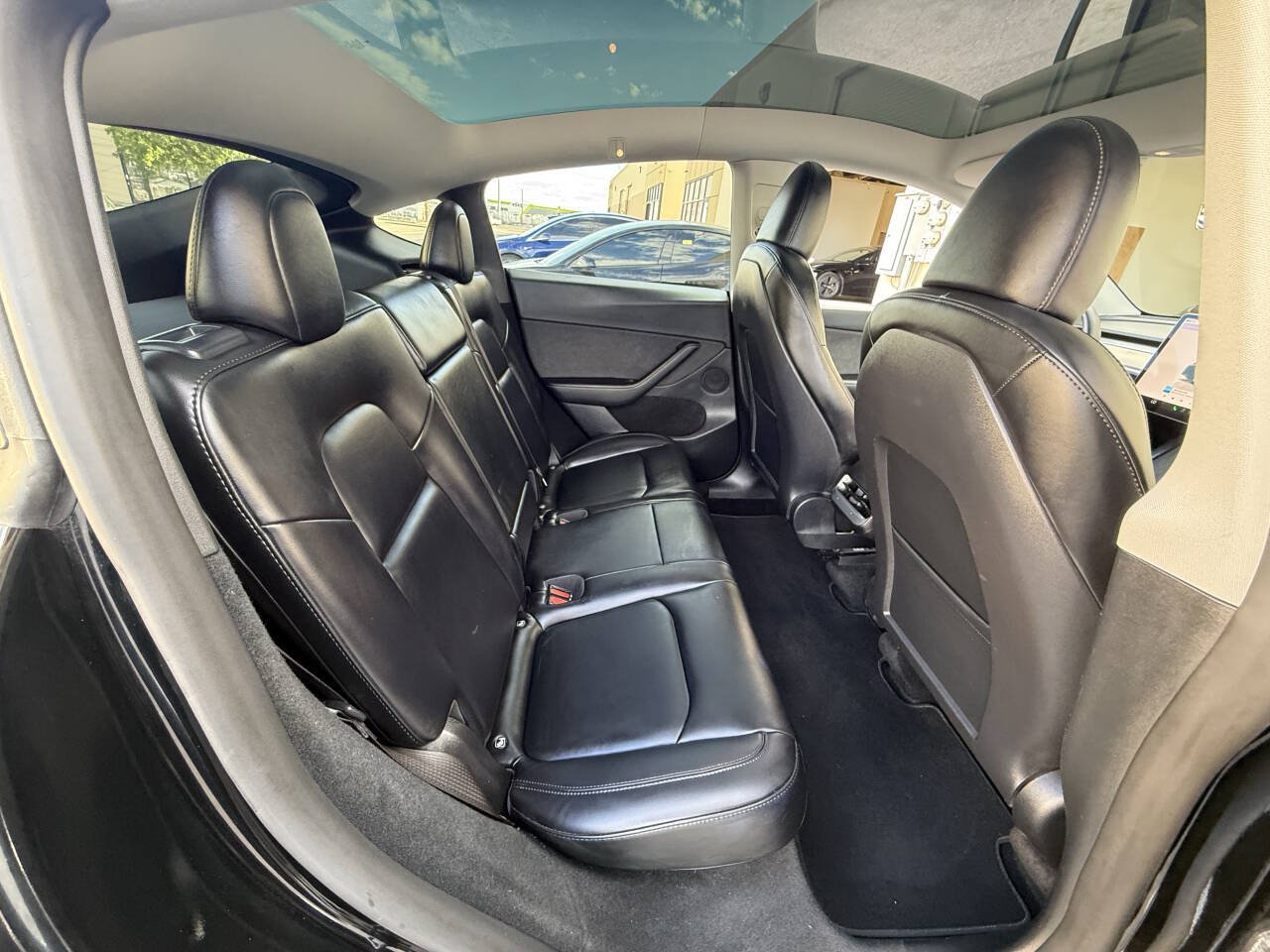Used 2023 Tesla Model Y Long Range AWD/4WD image 27