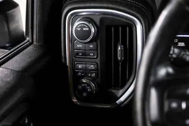 Used 2022 GMC Sierra 2500 SLE w/ SLE Convenience Package image 31
