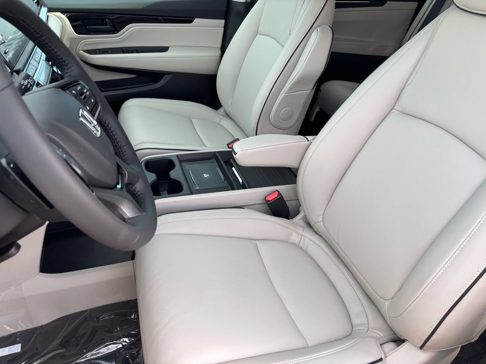 New 2026 Honda Odyssey Touring image 16