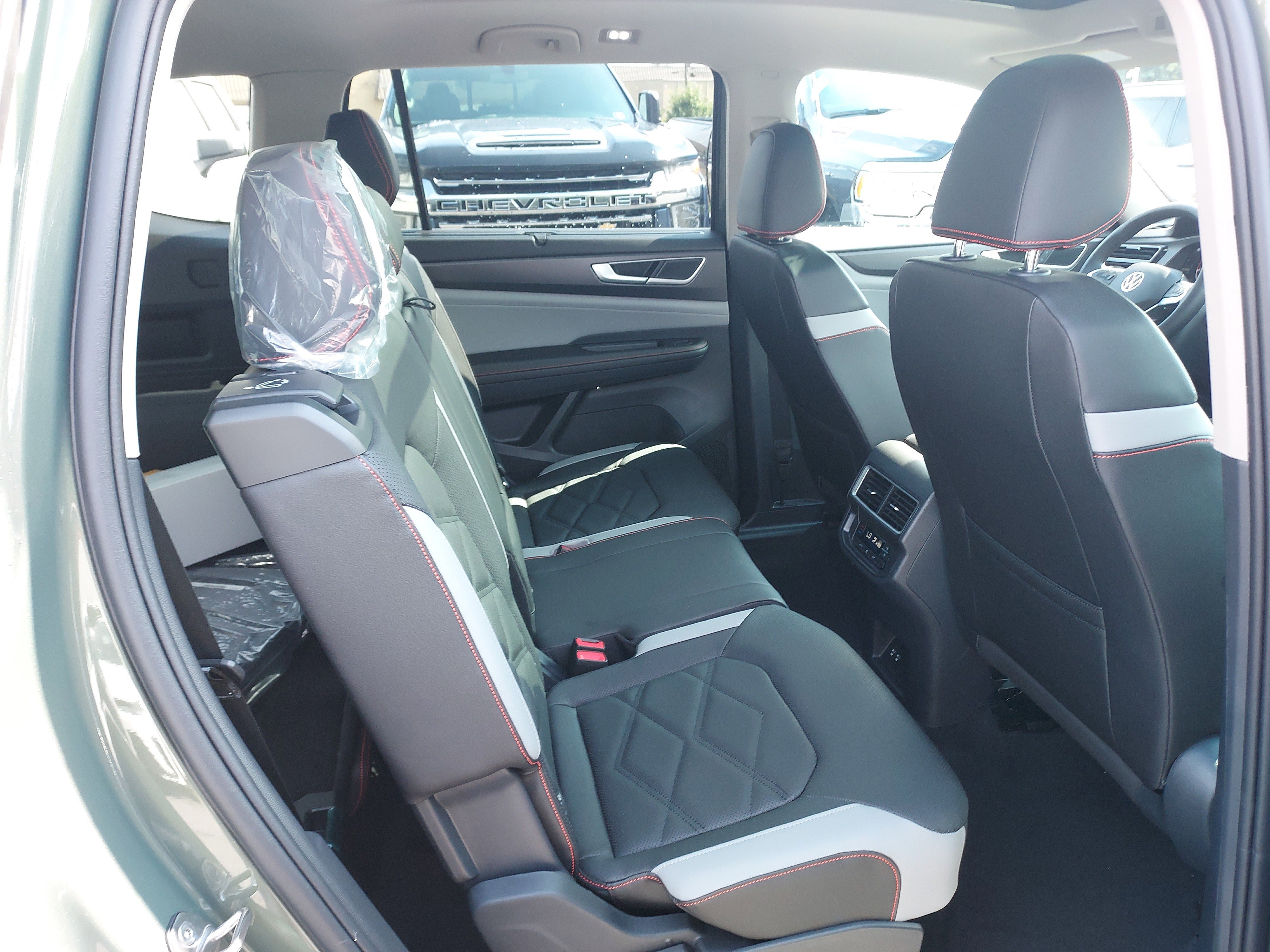 New 2026 Volkswagen Atlas Peak Edition image 22