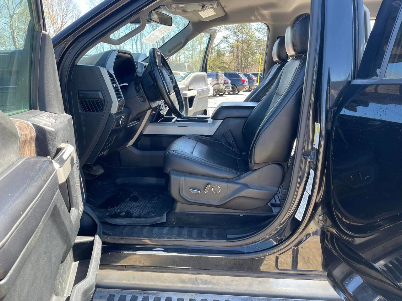 Used 2019 Ford F350 Lariat w/ Lariat Ultimate Package image 26
