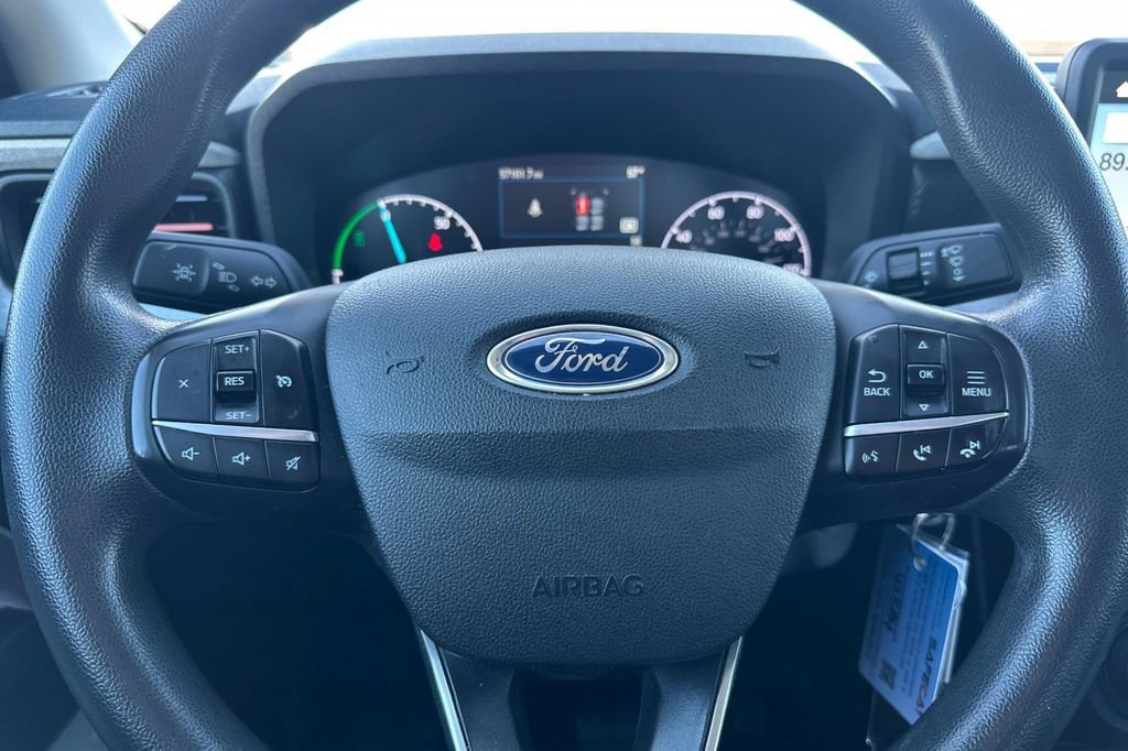 Certified 2022 Ford Maverick XLT image 25