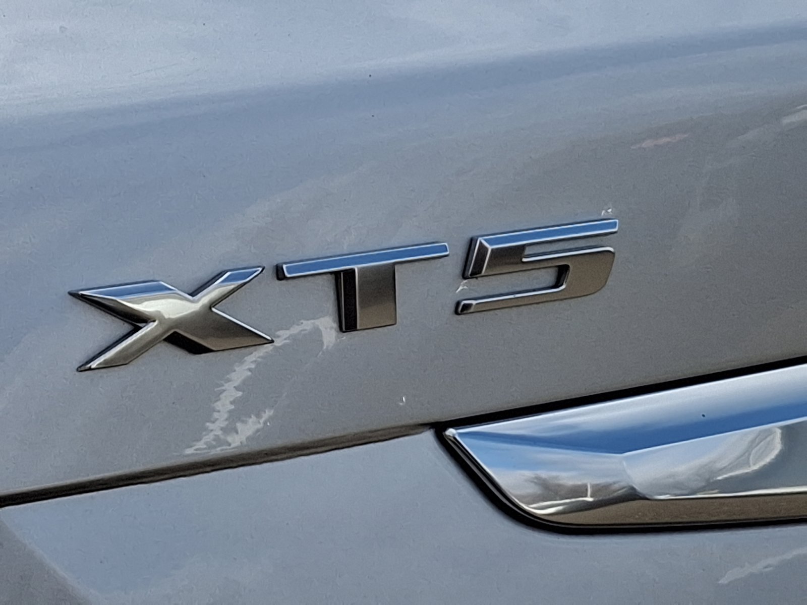 Used 2018 Cadillac XT5 Luxury w/ LPO, Wheel Lock Package image 33