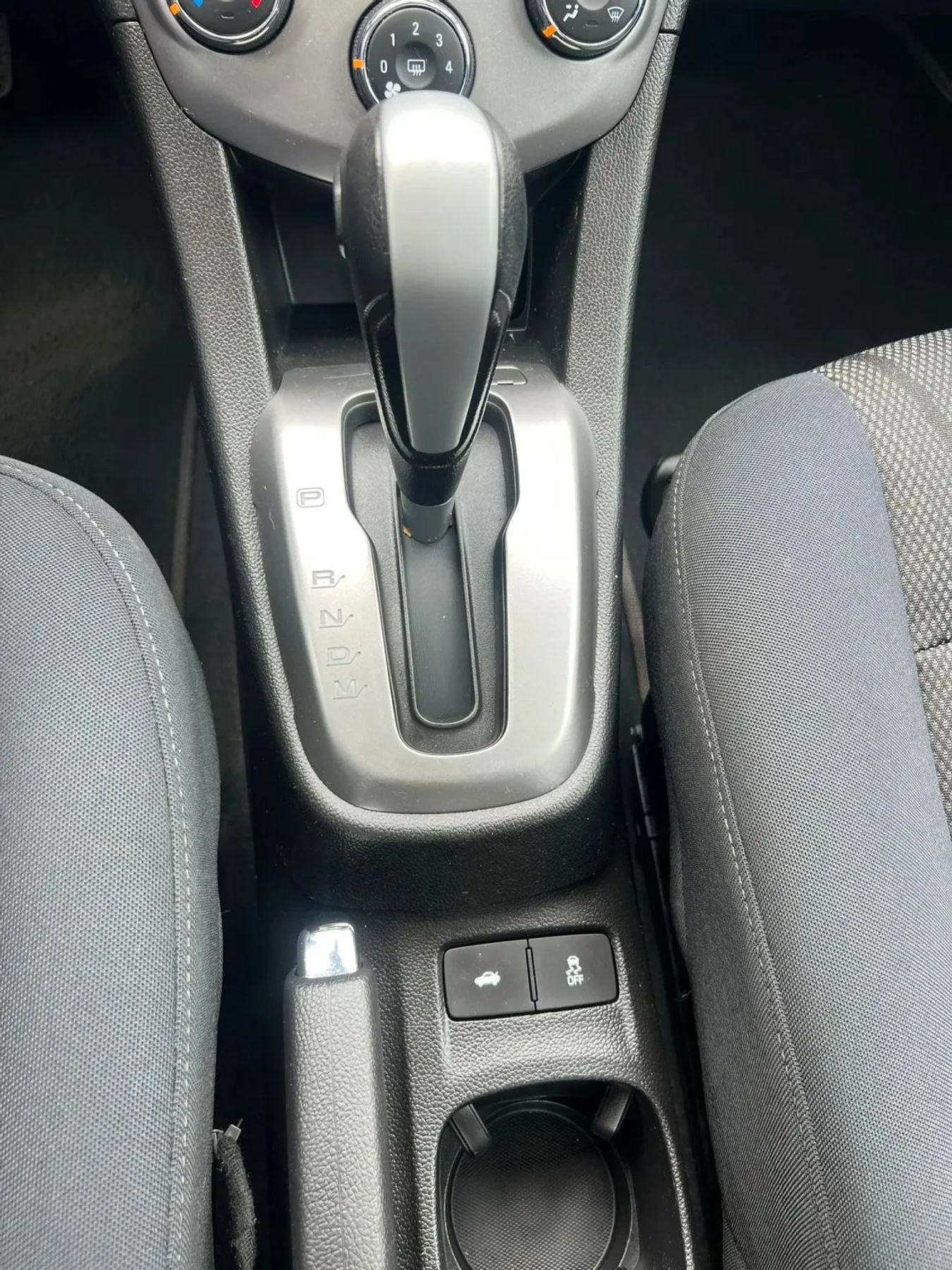 Used 2017 Chevrolet Sonic LT w/ Convenience Package FWD image 23