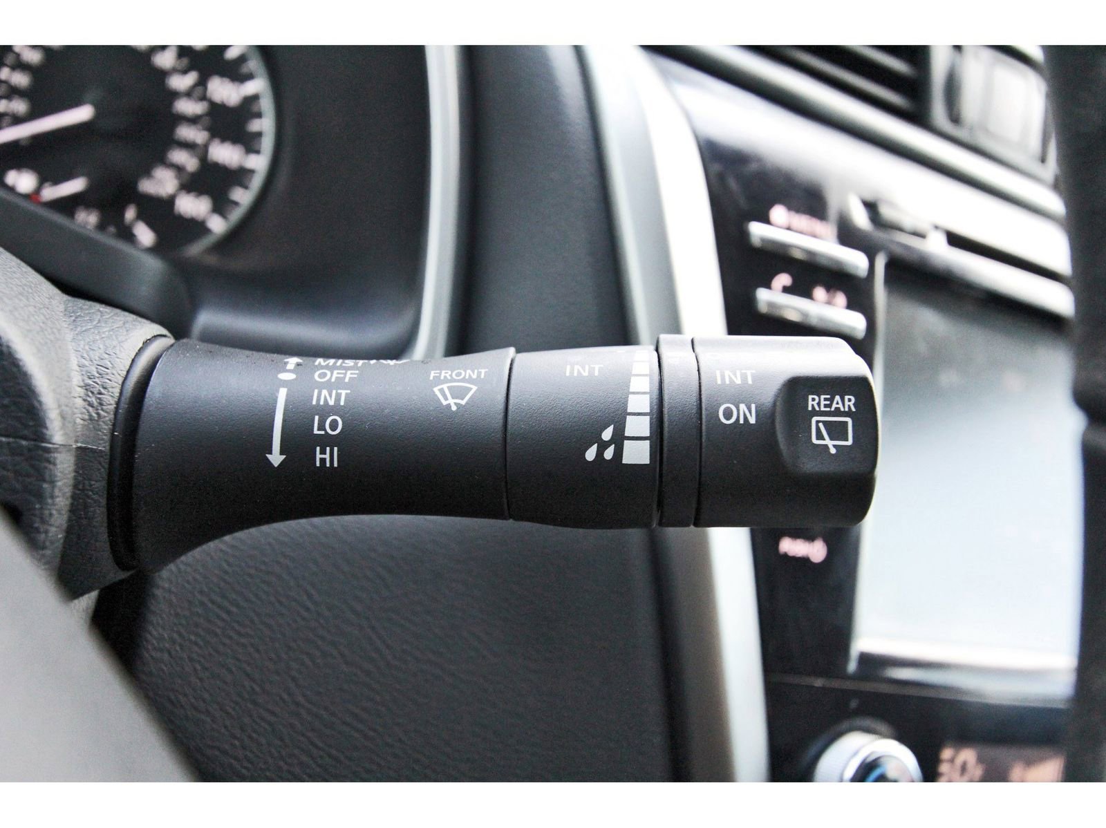 Used 2024 Nissan Murano SV w/ SV Midnight Edition Package image 21