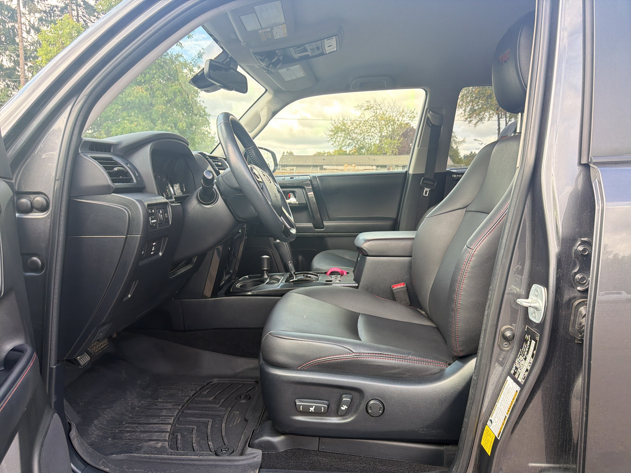 Used 2020 Toyota 4Runner Venture AWD/4WD image 12