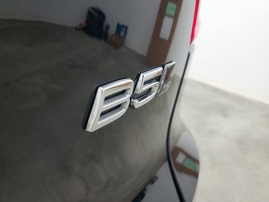 New 2025 Volvo XC40 B5 Plus AWD/4WD image 8