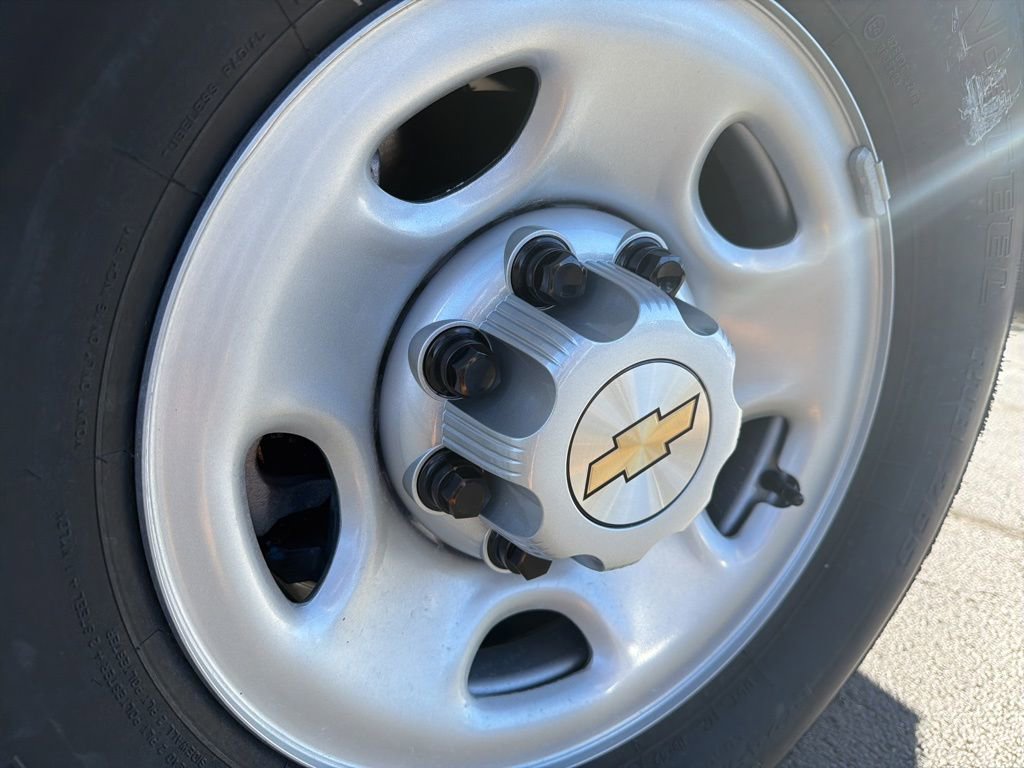 New 2025 Chevrolet Express 3500 w/ Power Convenience Package image 38