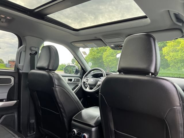 Certified 2023 Ford Explorer XLT w/ Equipment Group 202A AWD/4WD image 33
