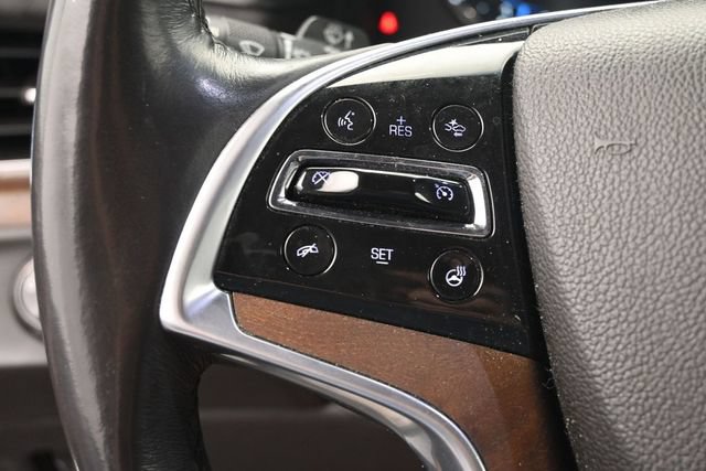 Used 2018 Cadillac Escalade ESV Premium Luxury AWD/4WD image 34