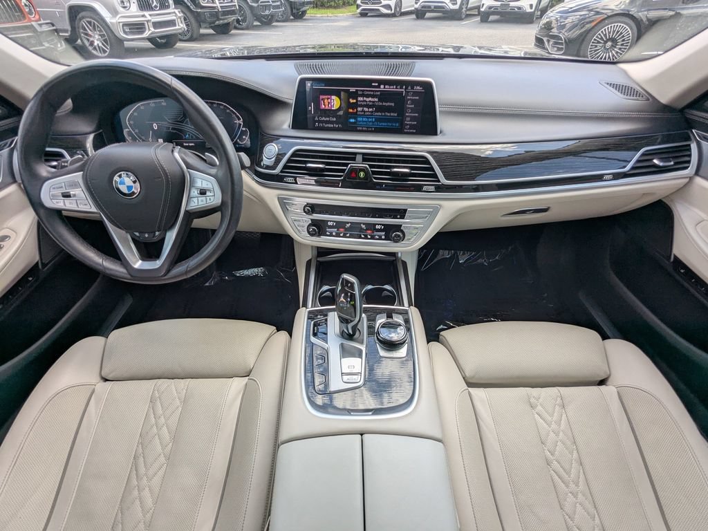 Used 2021 BMW 745e xDrive w/ Premium Package AWD/4WD image 2