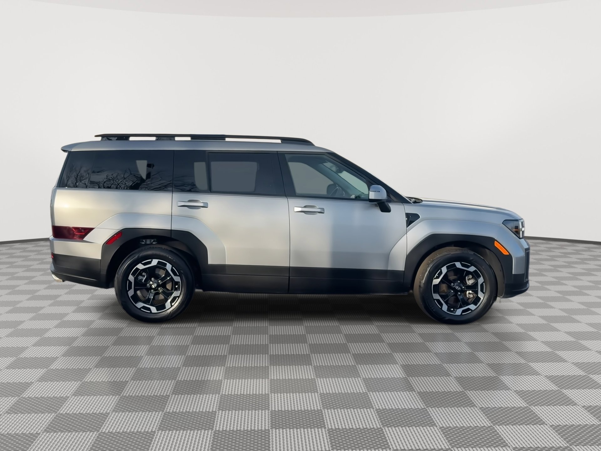 Used 2025 Hyundai Santa Fe SEL image 9