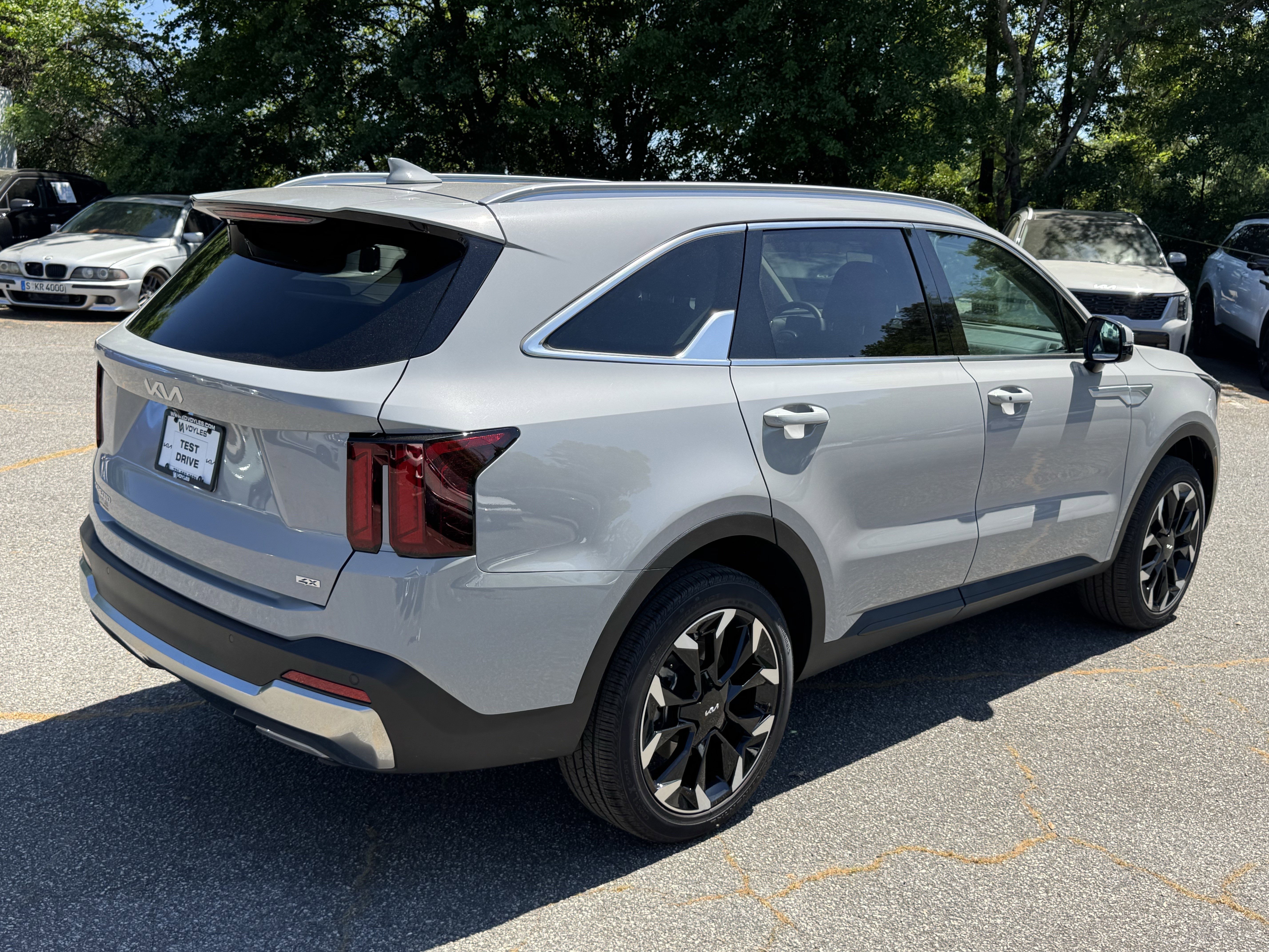 Used 2025 Kia Sorento EX w/ Panoramic Sunroof Package AWD/4WD image 7