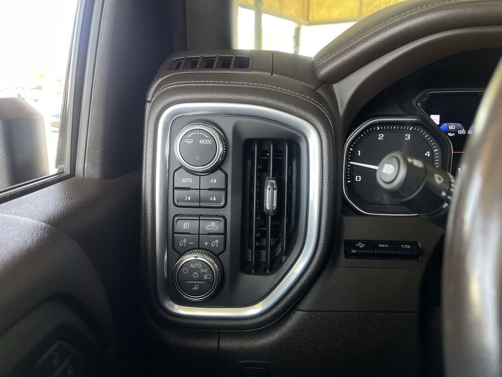 Used 2022 GMC Sierra 2500 Denali w/ Denali Ultimate Package AWD/4WD image 18