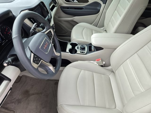 Used 2024 GMC Terrain Denali w/ Denali Premium Package AWD/4WD image 11