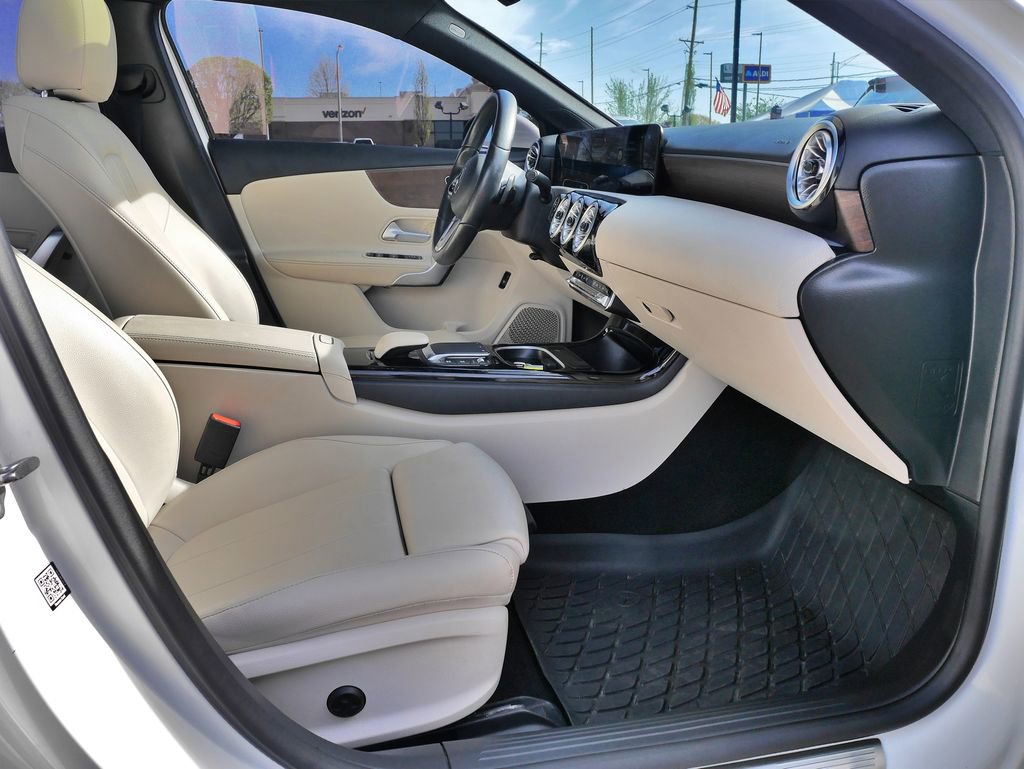 Used 2022 Mercedes-Benz A 220 4MATIC image 9