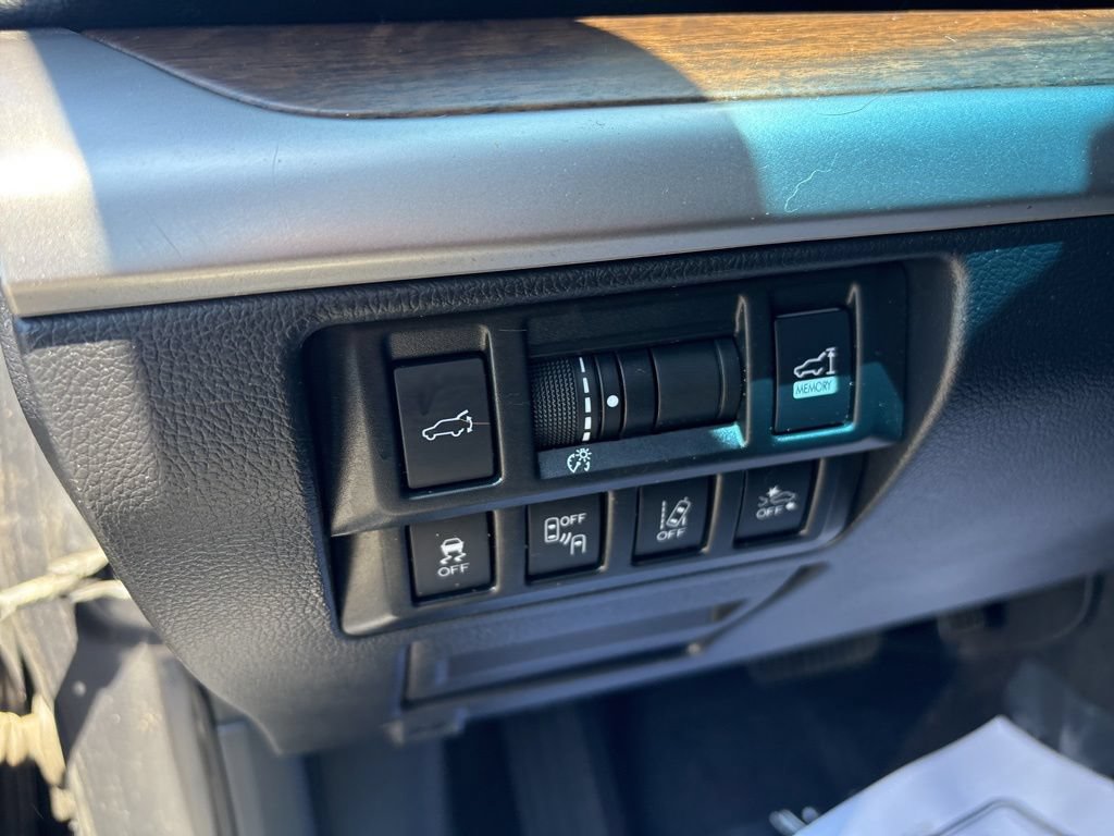 Used 2018 Subaru Outback 2.5i Limited AWD/4WD image 21