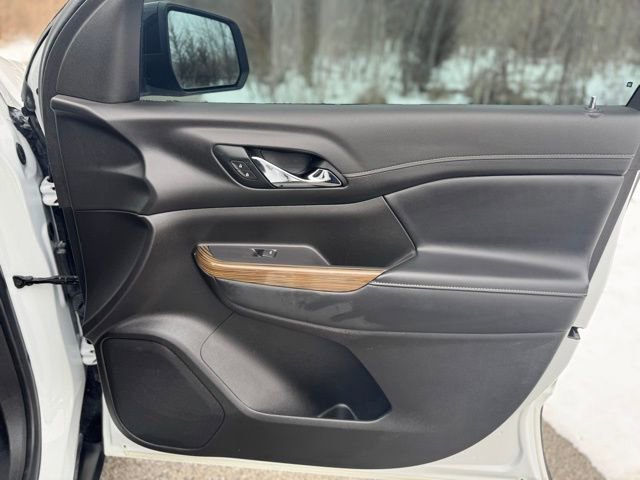 Used 2022 GMC Acadia SLE w/ Driver Convenience Package image 21