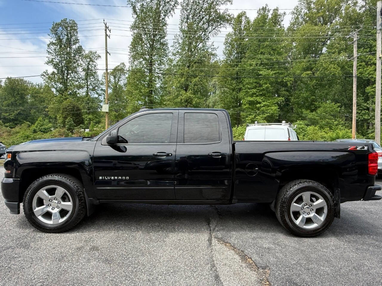 Used 2018 Chevrolet Silverado 1500 LT w/ All Star Edition AWD/4WD image 8