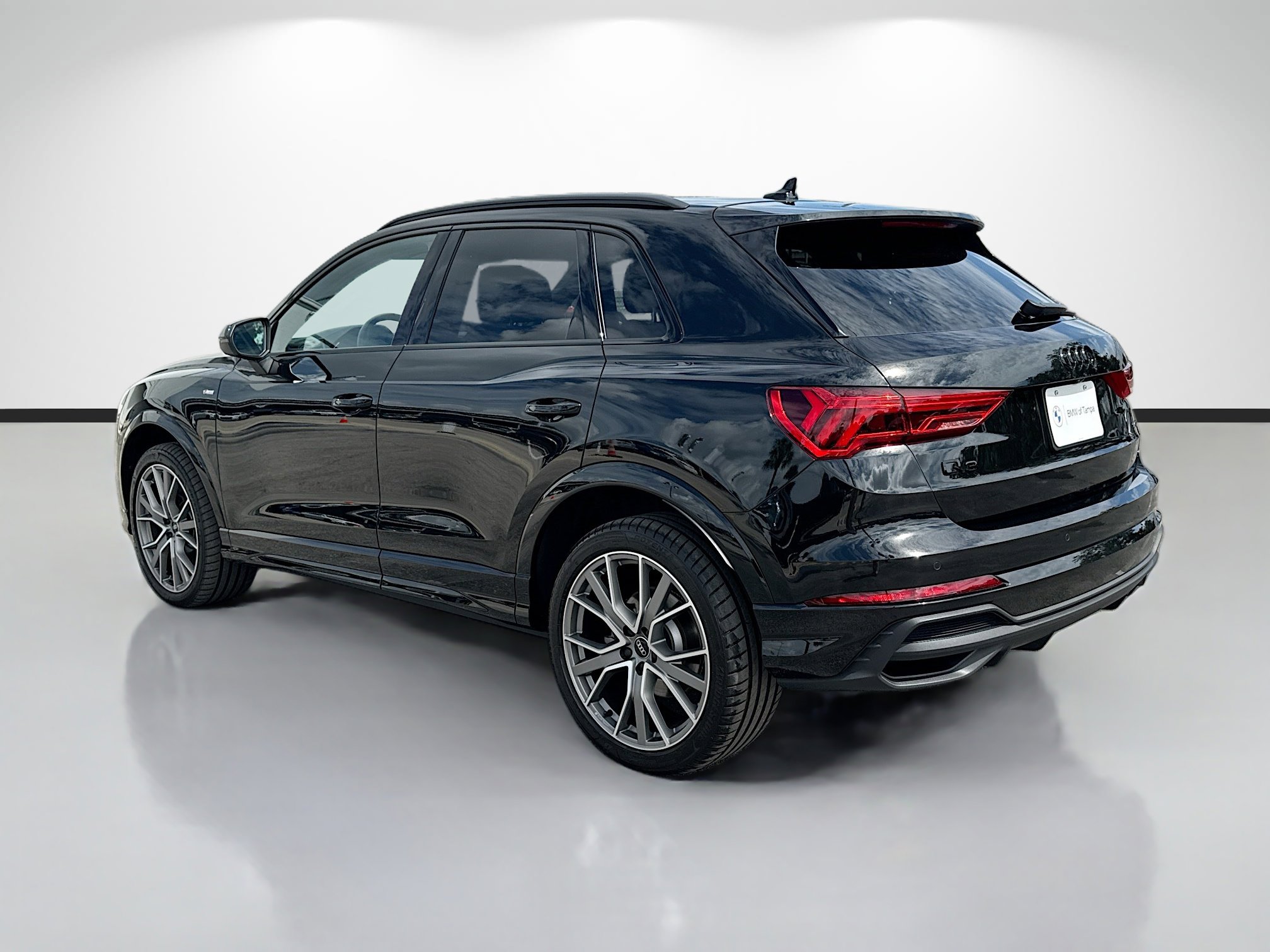 Used 2025 Audi Q3 2.0T Premium Plus AWD/4WD image 5
