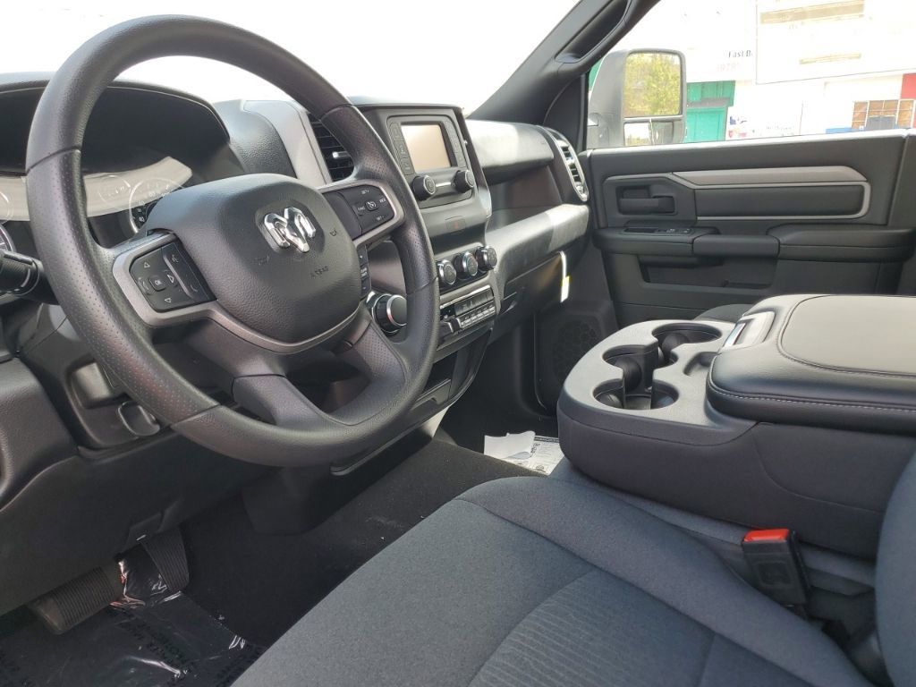 New 2024 RAM 2500 Tradesman w/ Chrome Appearance Group image 20