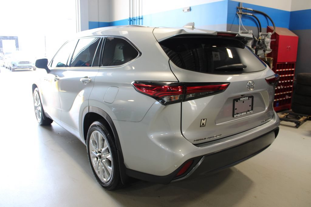 Used 2021 Toyota Highlander Limited AWD/4WD image 27